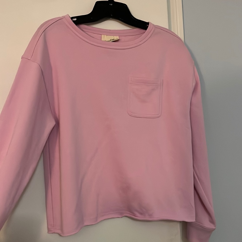 universal threads, pink crew sweater. size small